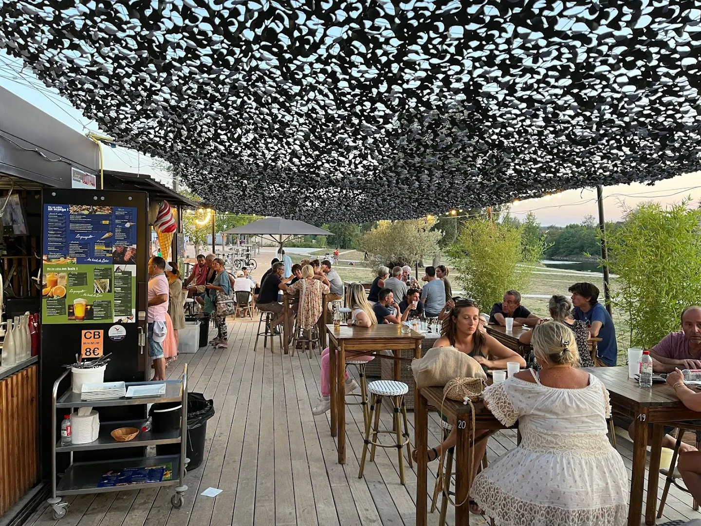 Guinguette des bords de Loire